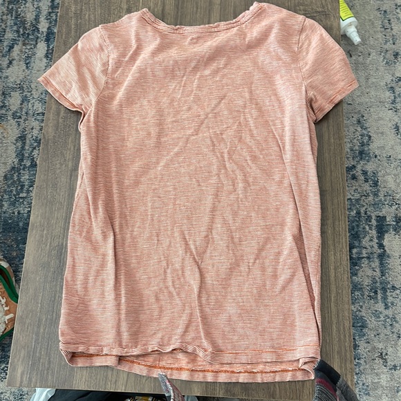 simple tee - Picture 3 of 3